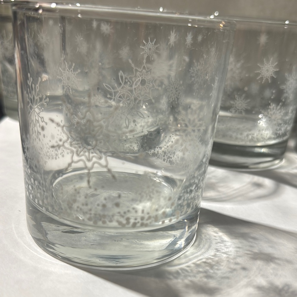 Elegant Snowflake Glass Tumbler Set 12